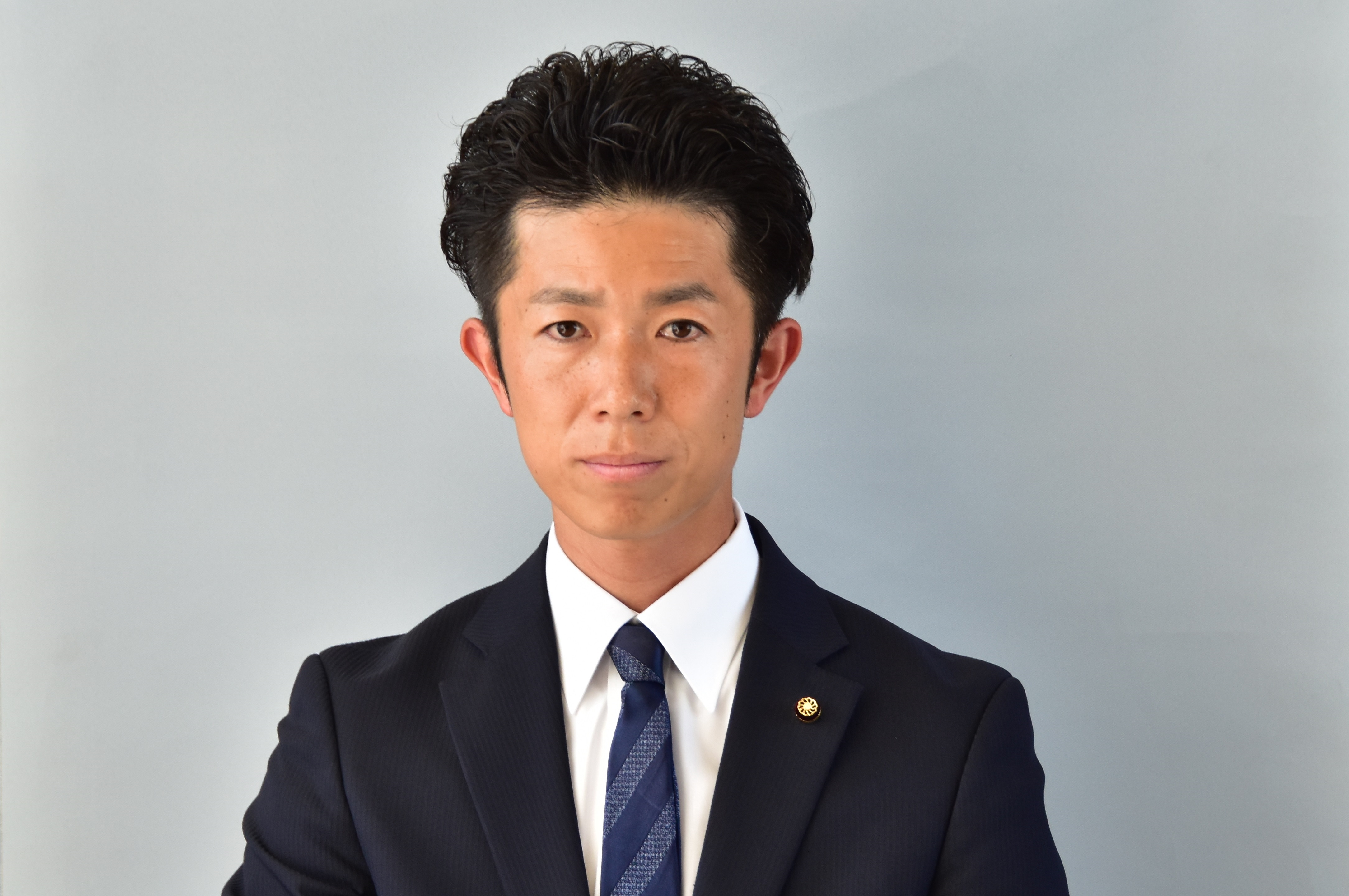 髙鳥竜平議員の写真