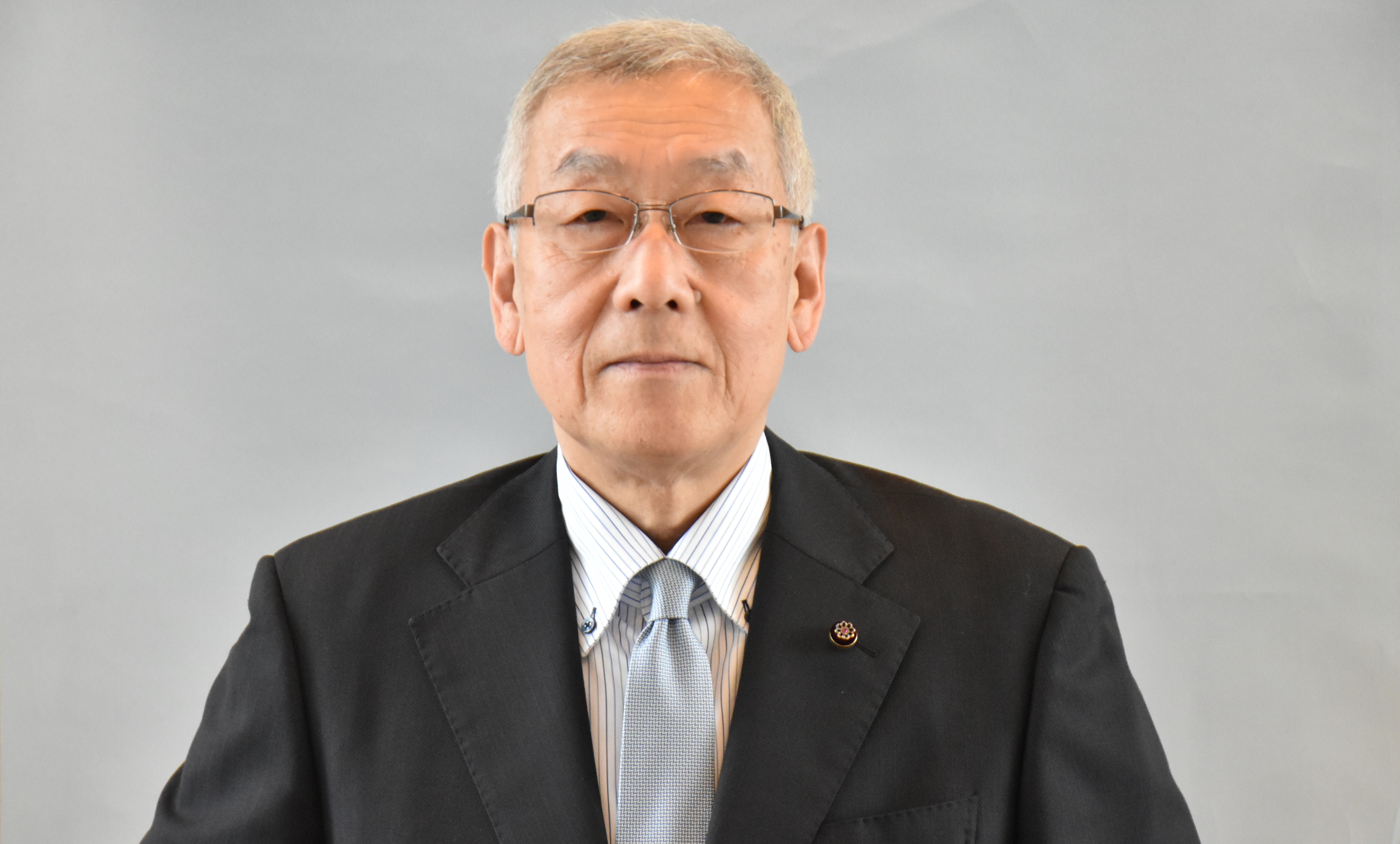 鈴木敏文議員の写真