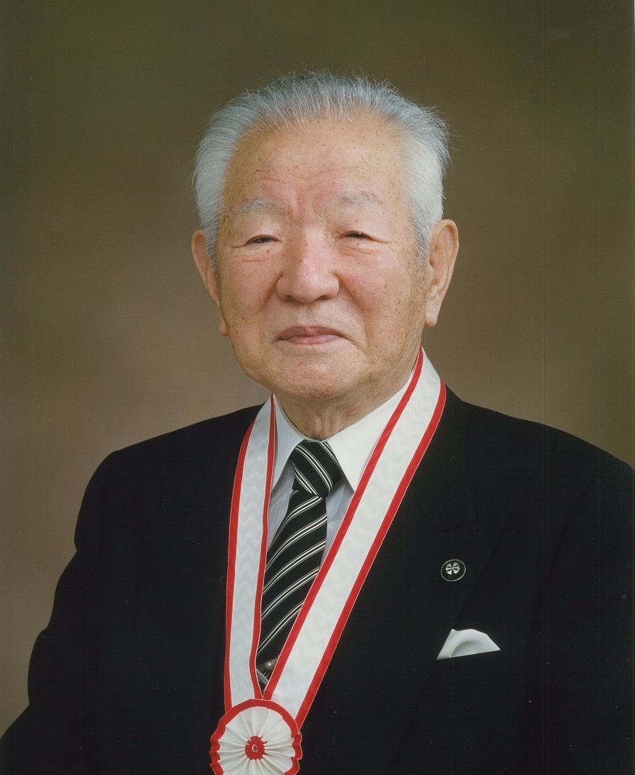 故 石井常雄 氏