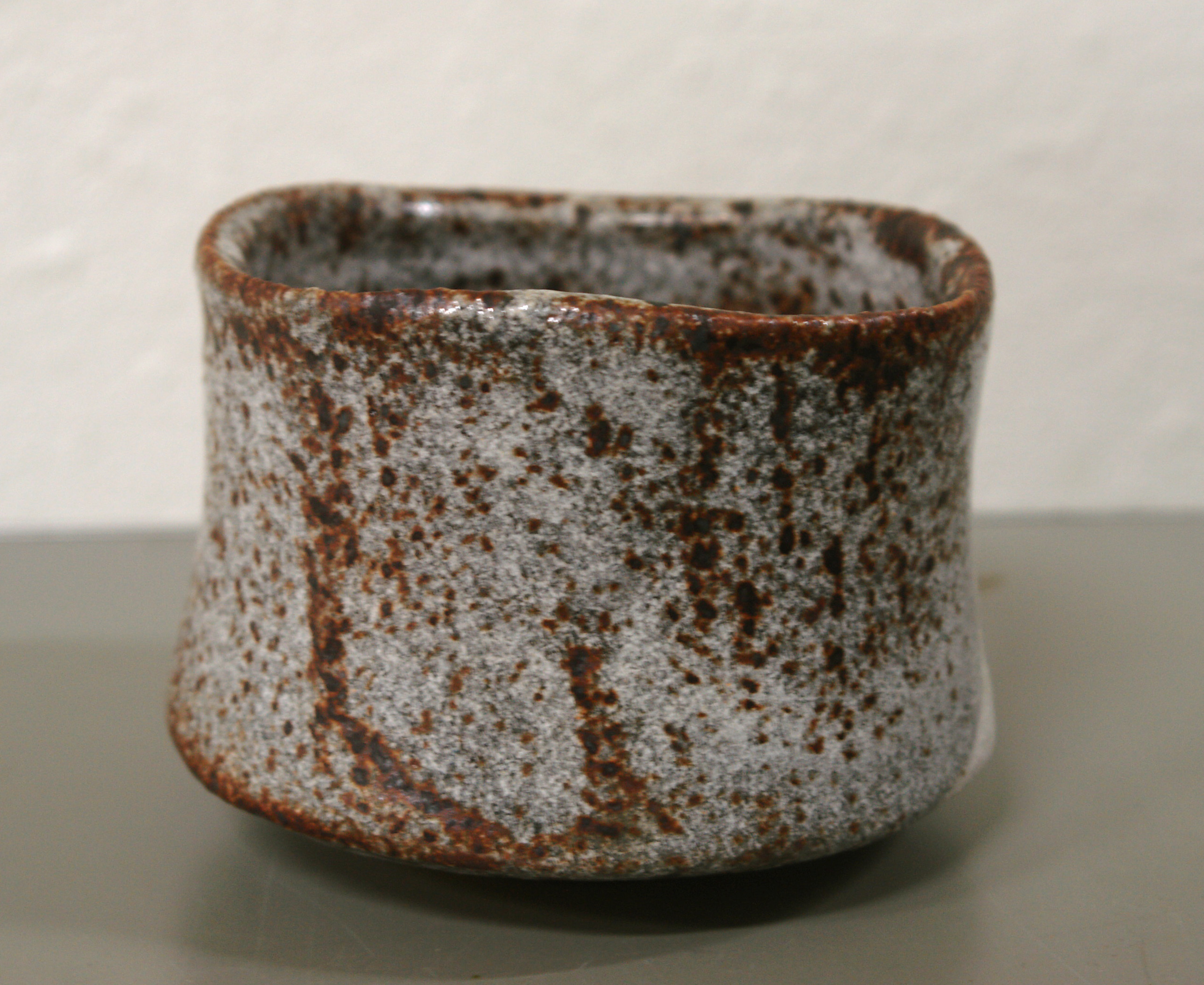 渡辺輝人「鼠志野茶盌」